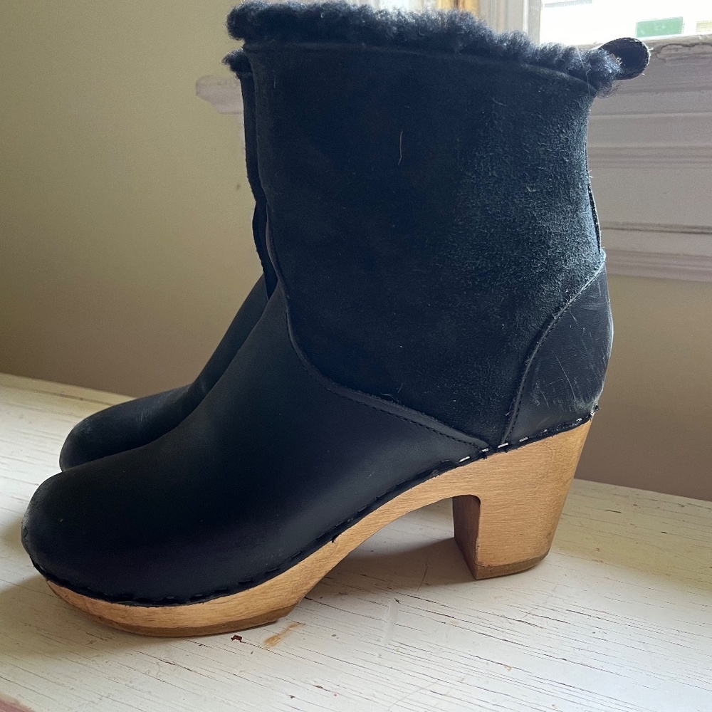 No.6 Pull On Shearling Clog Boot on High Heel in Black Suede Size 39 (8/8.5)